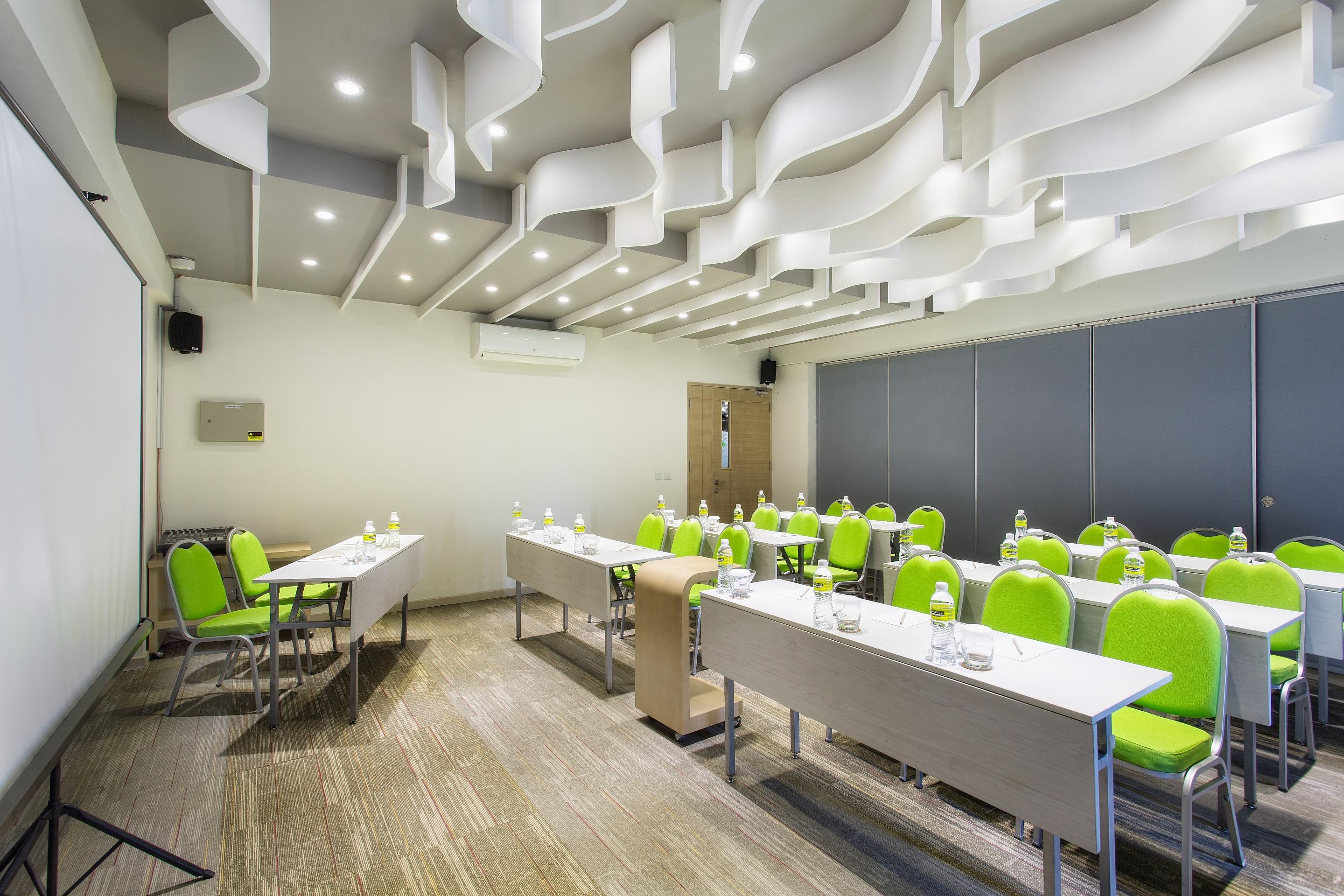 Maxonehotels At Bukit Jimbaran Екстер'єр фото